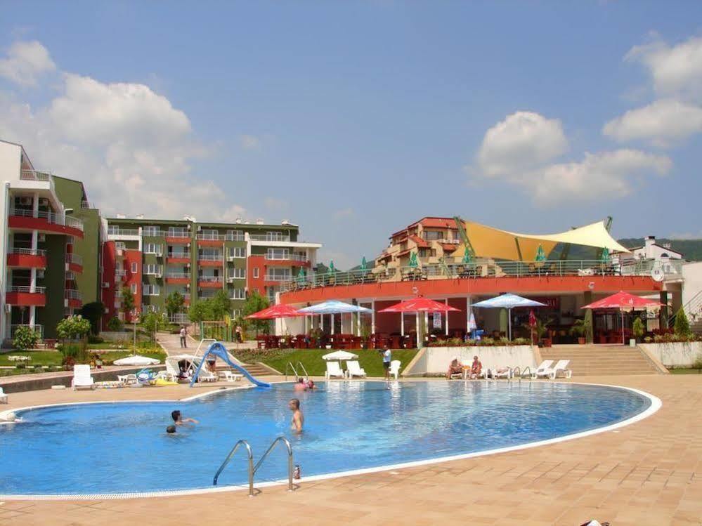 Gt Green Fort Beach Apartments Pantai Sunny Bagian luar foto